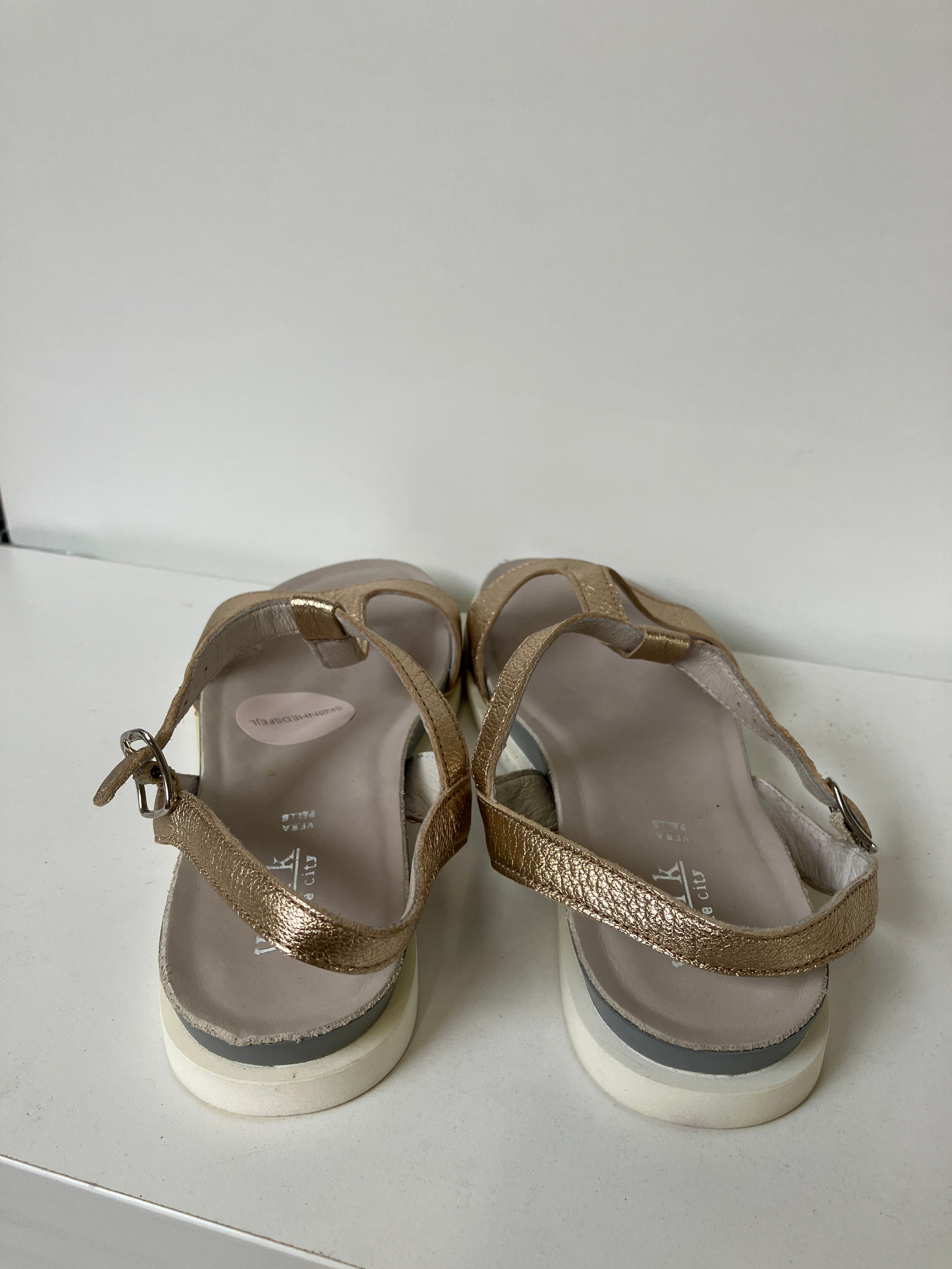 Walk in the city Sandaler